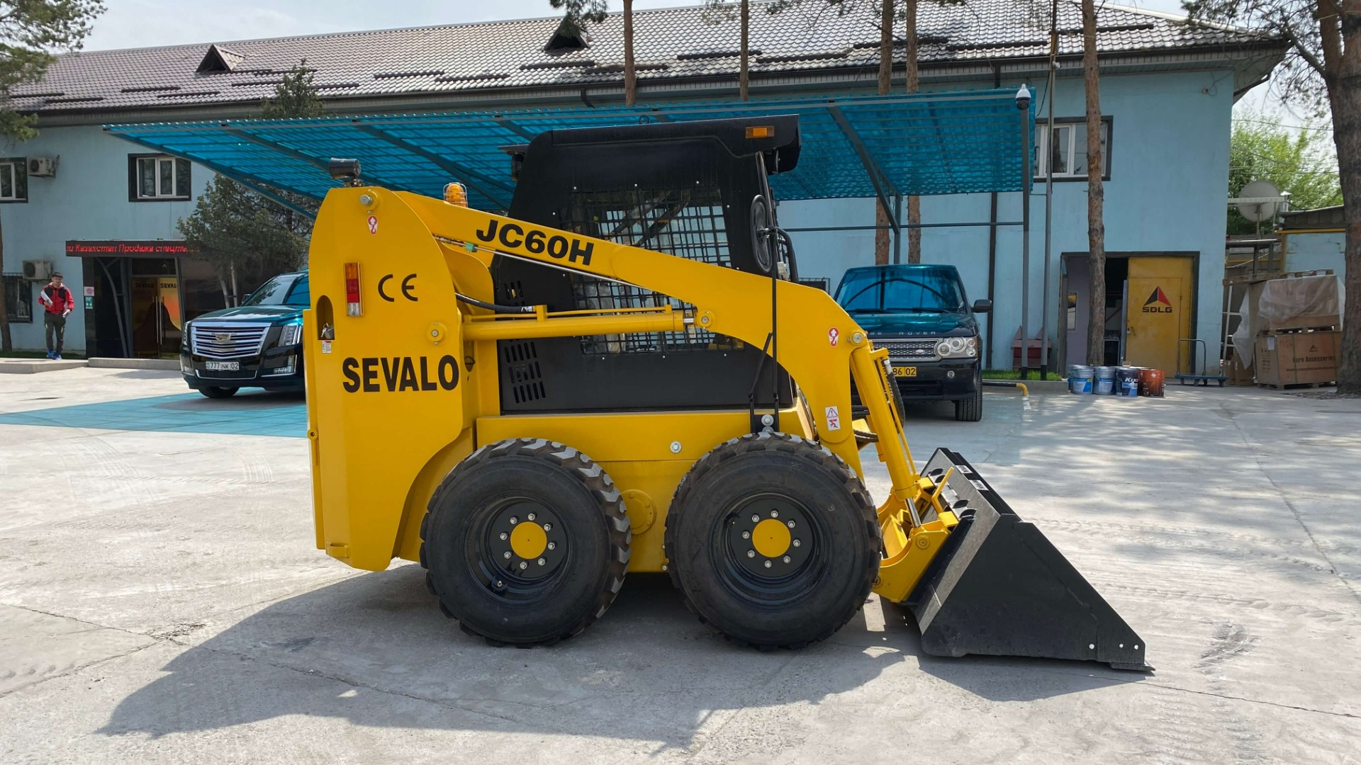 Мини-погрузчик JC60H